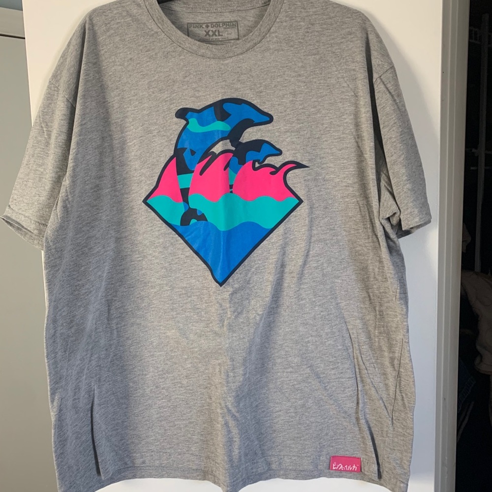 2XL Pink Dolphin t-shirt